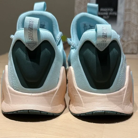 Nike Free Metcon 6 Training Shoes in Light Blue and Light Pink - Picture 8 of 14